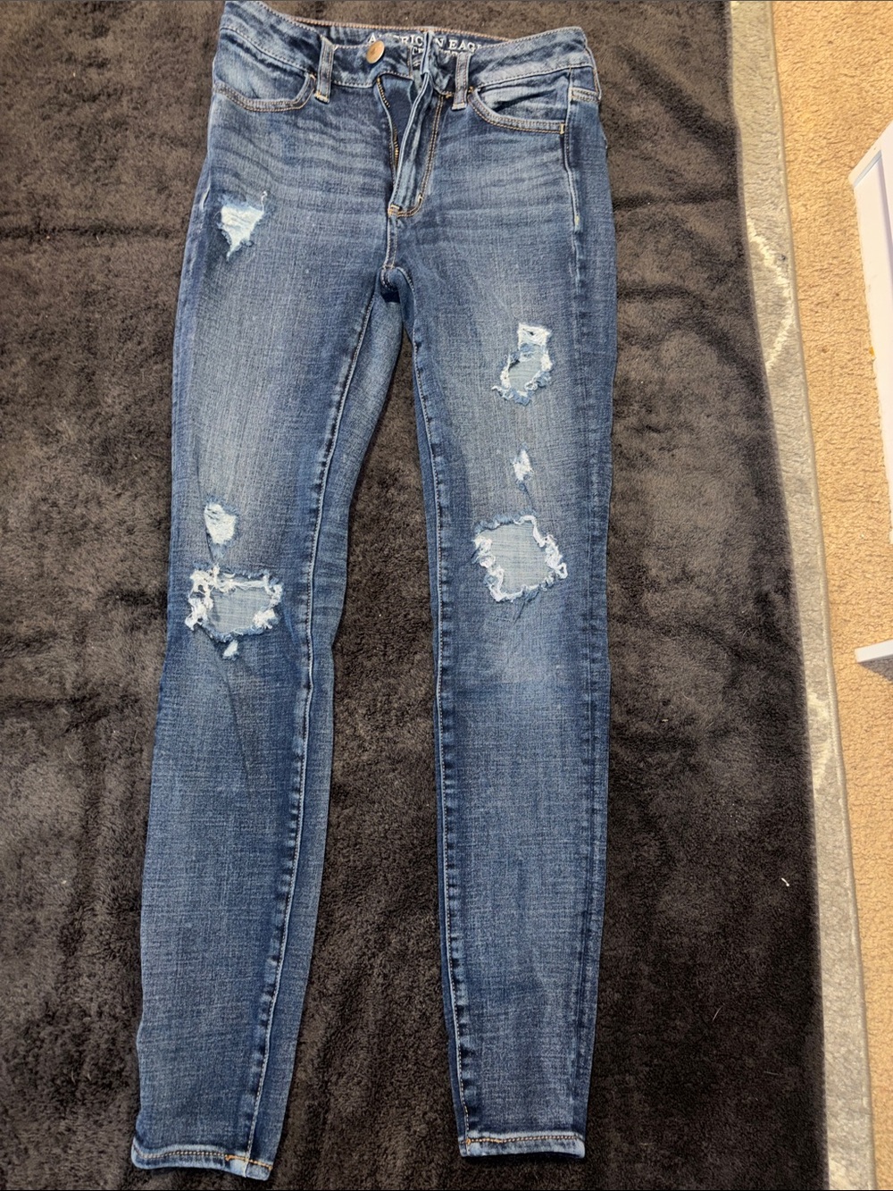 American Eagle Outfitters Women’s Ripped Skinny Jeans - Medium Blue